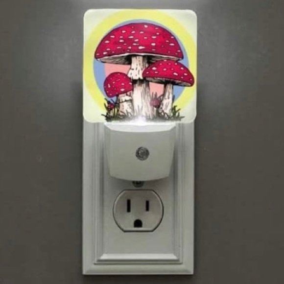 Mushroom 🍄 Automatic Sensor Nightlight, NWOT - Picture 1 of 10